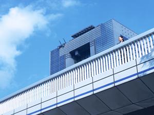 管理会社を早めに変更してください